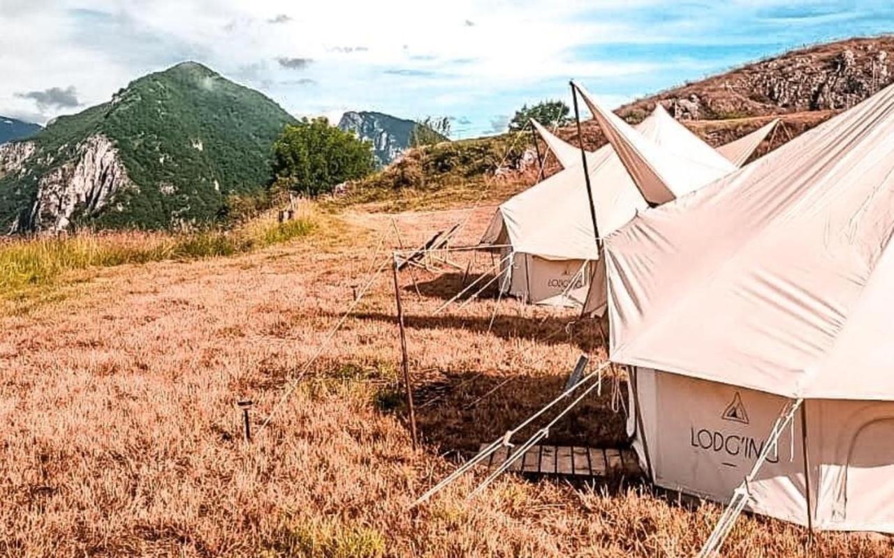 Готель Lodg'Ing Secret Camp Ariege Lordat Екстер'єр фото