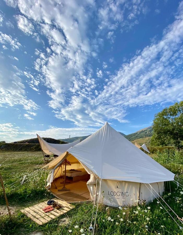 Готель Lodg'Ing Secret Camp Ariege Lordat Екстер'єр фото