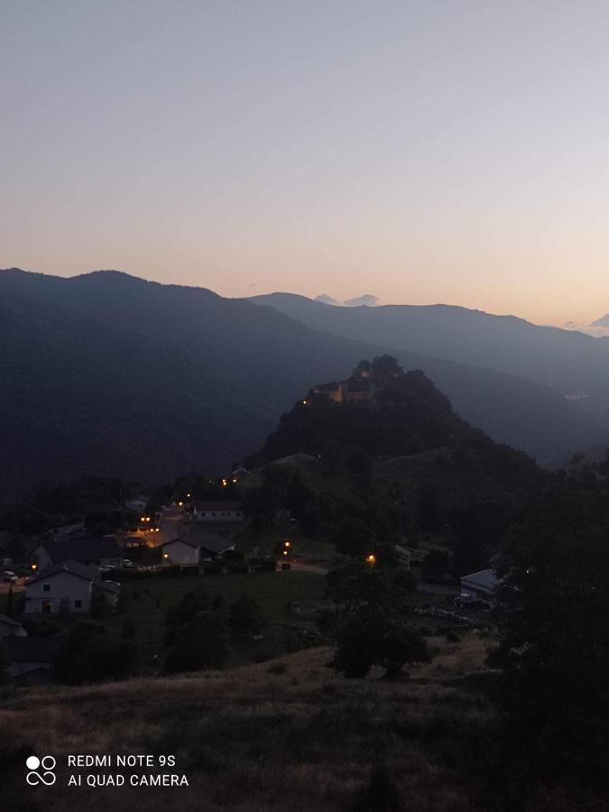 Готель Lodg'Ing Secret Camp Ariege Lordat Екстер'єр фото